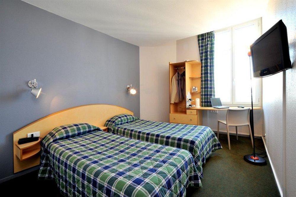 Brit Hotel Confort Nevers Centre Gare ภายนอก รูปภาพ