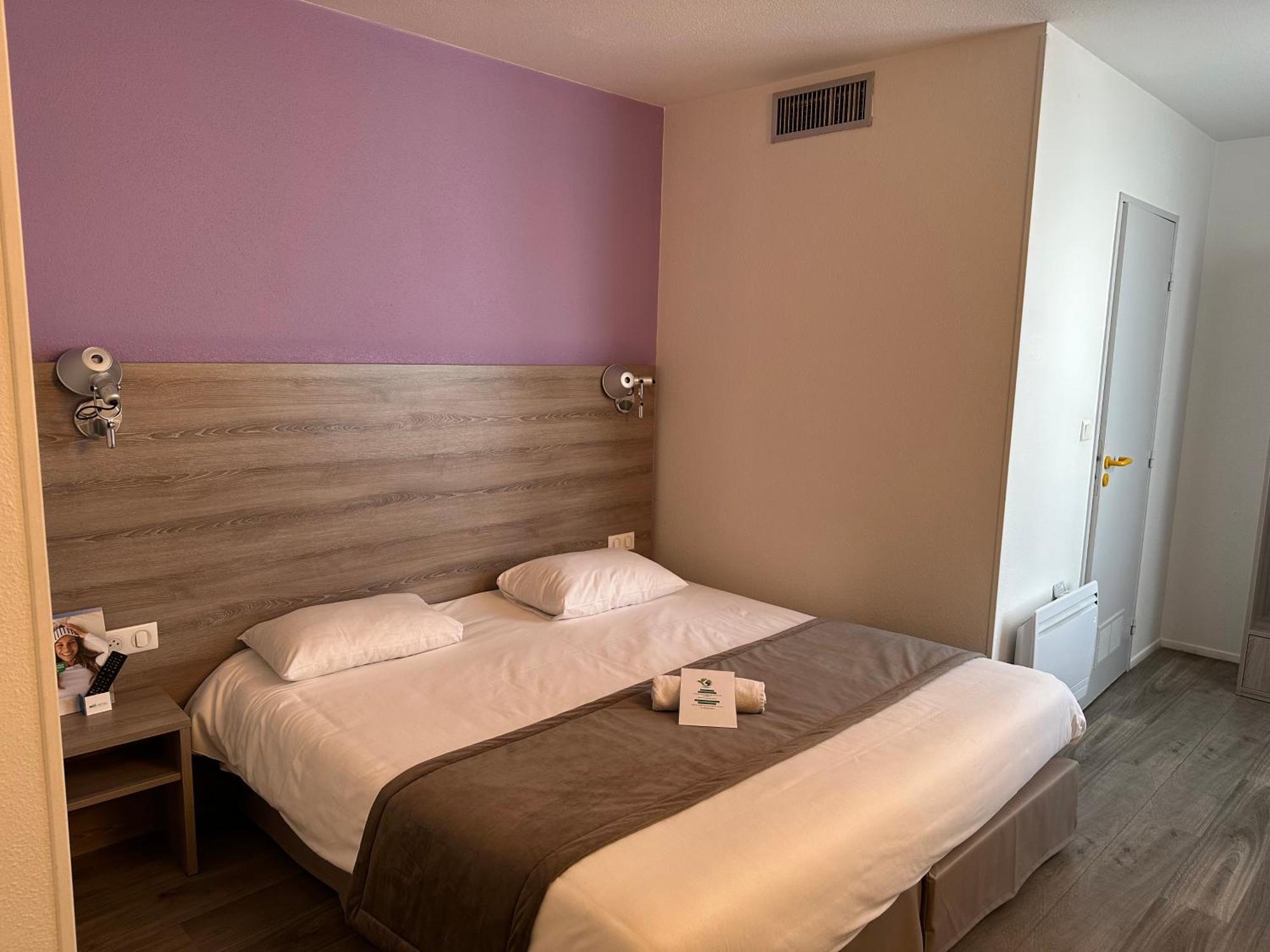 Brit Hotel Confort Nevers Centre Gare ภายนอก รูปภาพ